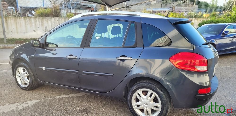 2008' Renault Clio Break photo #3