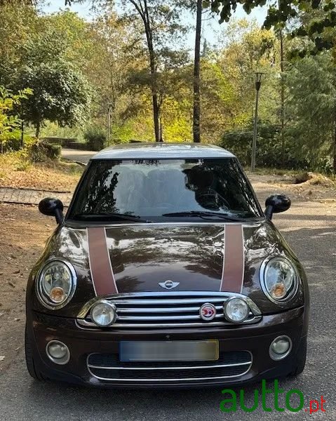 2009' MINI Coupé photo #3