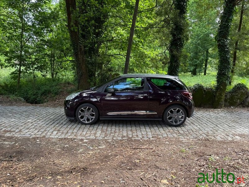 2014' Citroen DS3 1.2 Vti Chic Etg photo #4