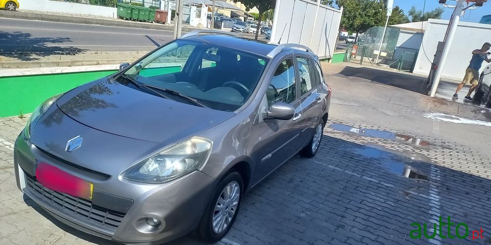 2012' Renault Clio Break photo #3