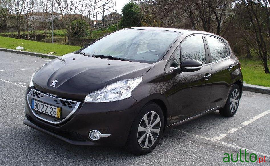 2013' Peugeot 208 1.4 Hdi Access photo #2
