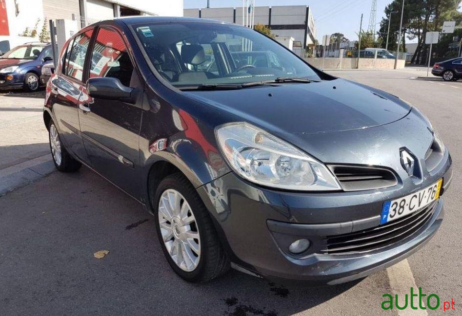 2007' Renault Clio 1.5 Dci Confort photo #1