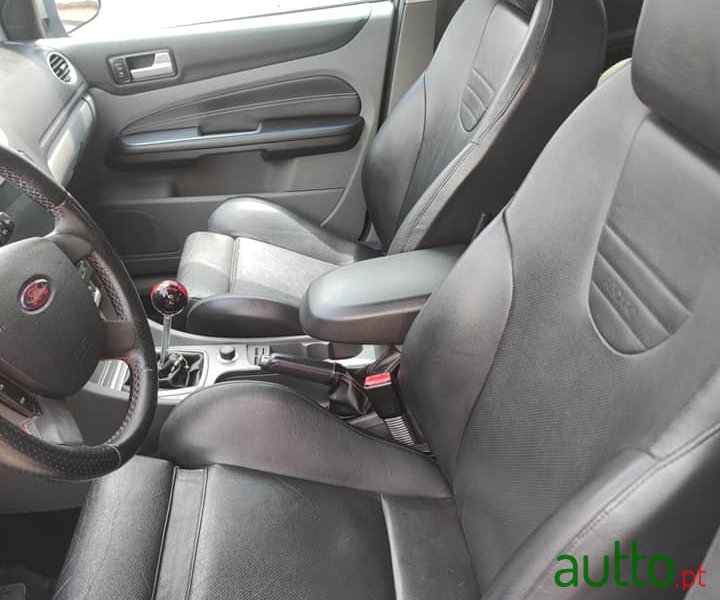 2009' Ford Focus photo #4
