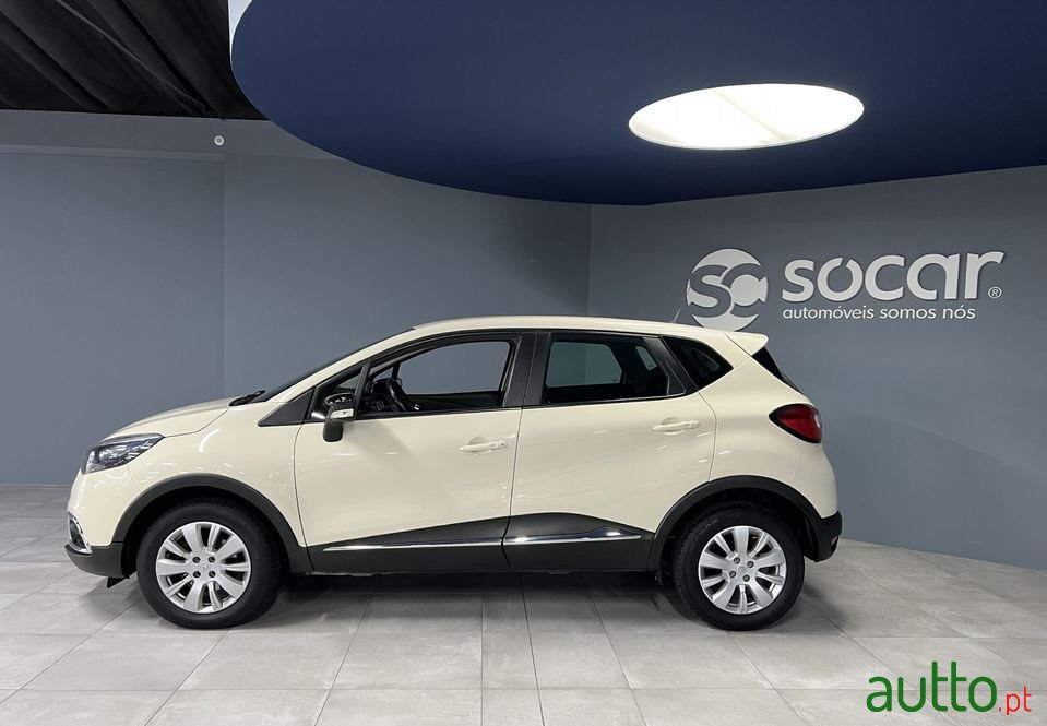 2016' Renault Captur photo #2