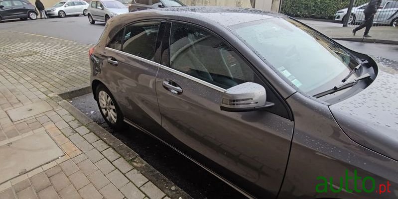 2017' Mercedes-Benz A 180 D Style photo #2