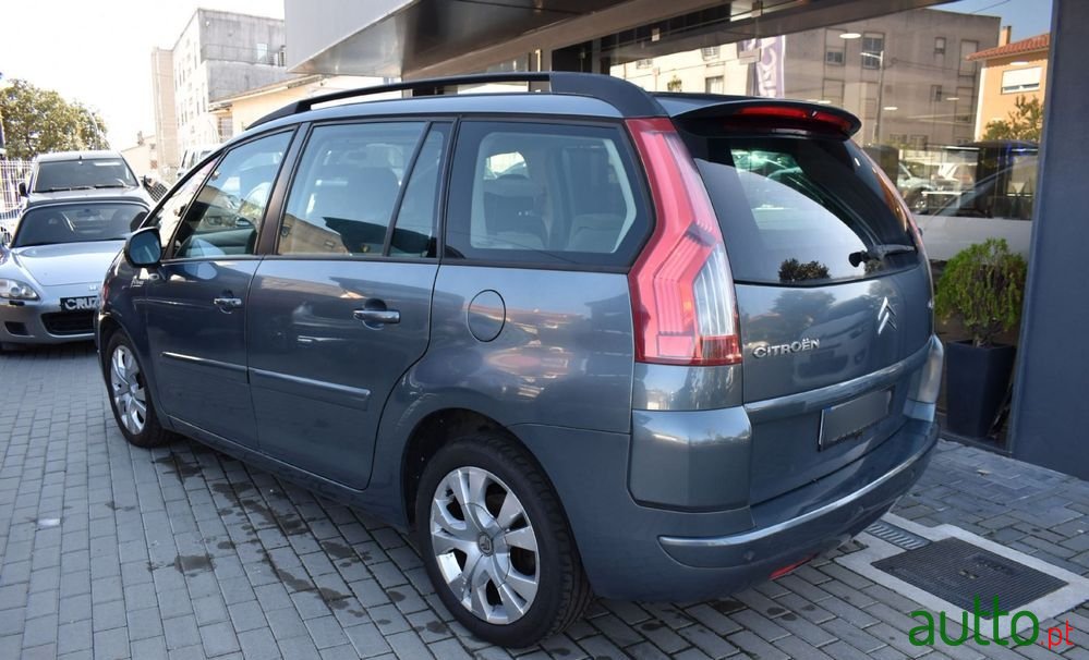 2007' Citroen C4 Grand Picasso photo #3