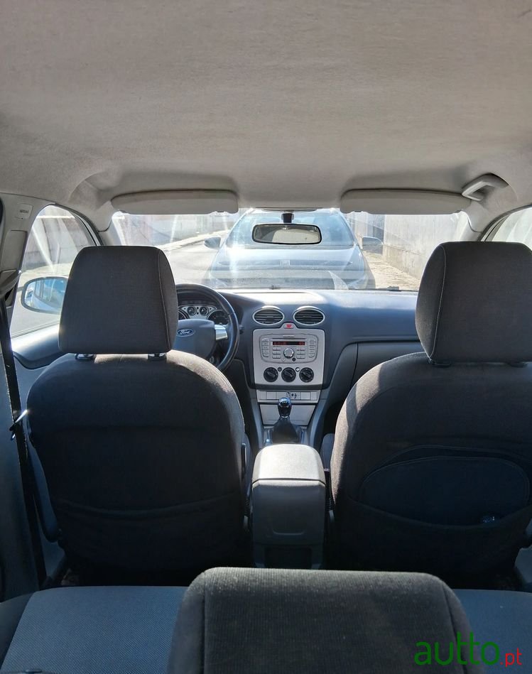 2008' Ford Focus Sw photo #5