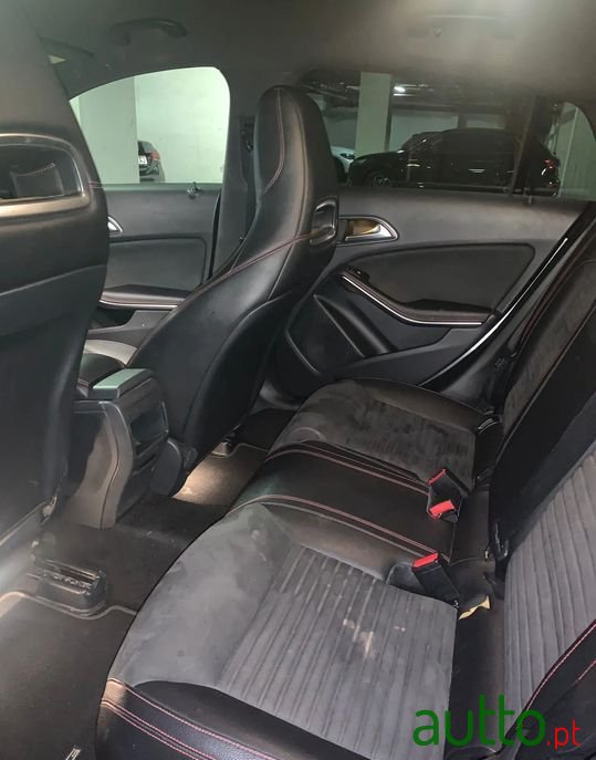 2016' Mercedes-Benz Cla-180 photo #6