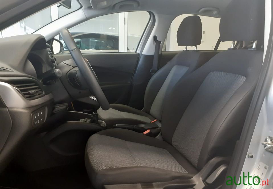 2019' Fiat Tipo Station Wagon photo #6