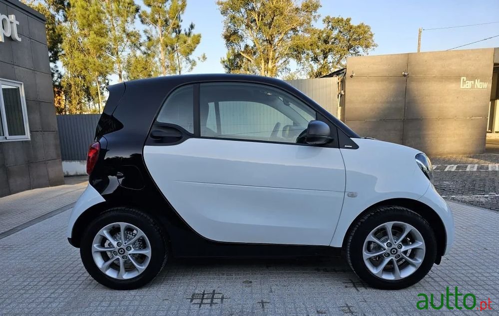 2019' Smart Fortwo 1.0 Passion 71 photo #4