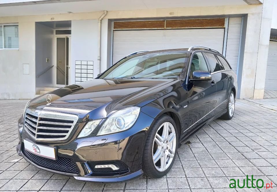 2010' Mercedes-Benz E-250 photo #1