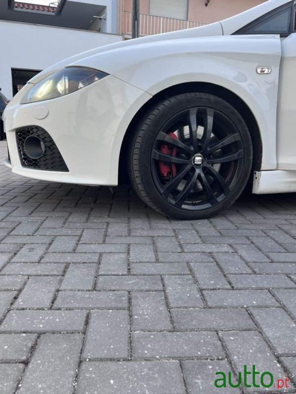 2008' SEAT Leon photo #4