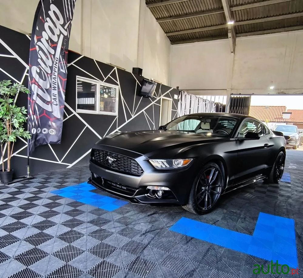 2016' Ford Mustang photo #2