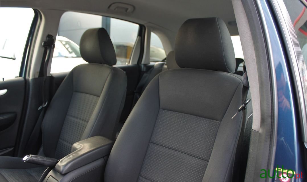 2005' Mercedes-Benz B-200 photo #6