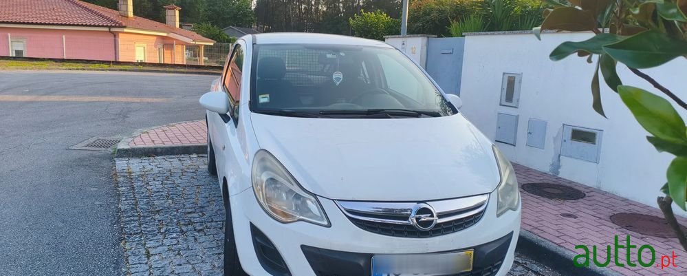 2013' Opel Corsa photo #1