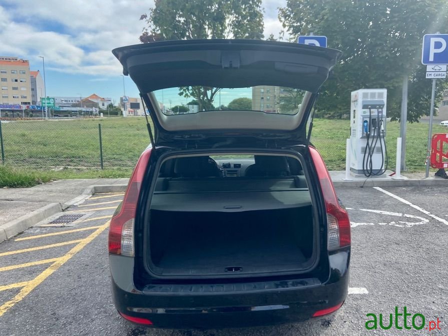 2009' Volvo V50 photo #6