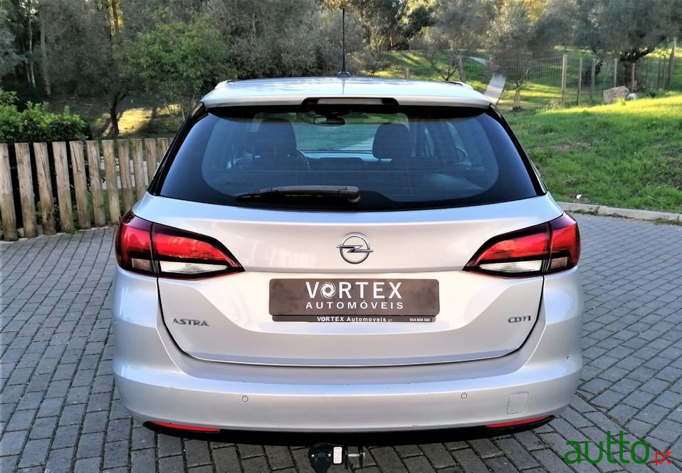 2017' Opel Astra Sports Tourer photo #6
