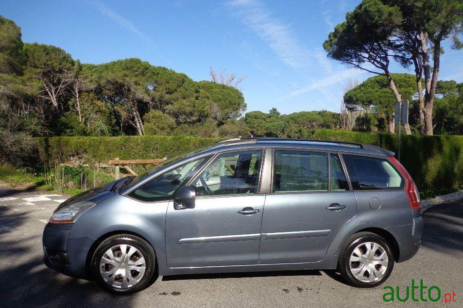 2008' Citroen C4 Grand Picasso photo #1