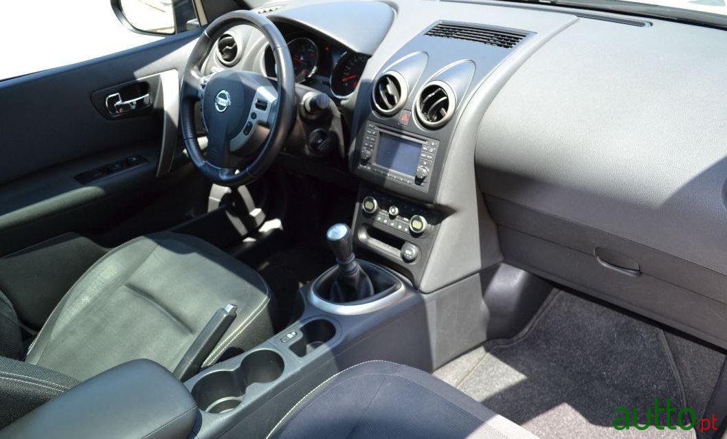 2010' Nissan Qashqai photo #2