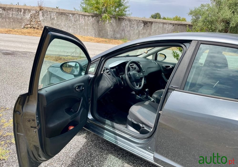 2015' SEAT Ibiza photo #5