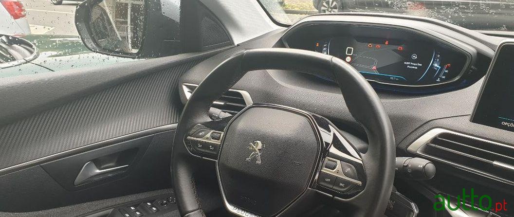 2017' Peugeot 3008 photo #1