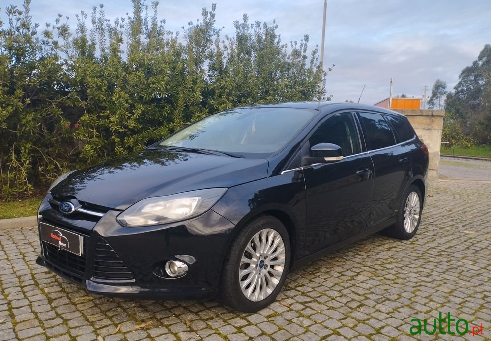 2013' Ford Focus Sw photo #1