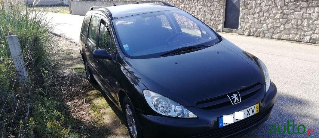 2004' Peugeot 307 Sw photo #2