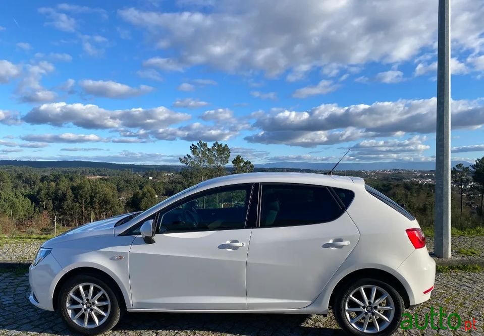 2016' SEAT Ibiza photo #2