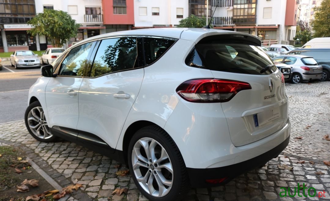 2017' Renault Scenic photo #4