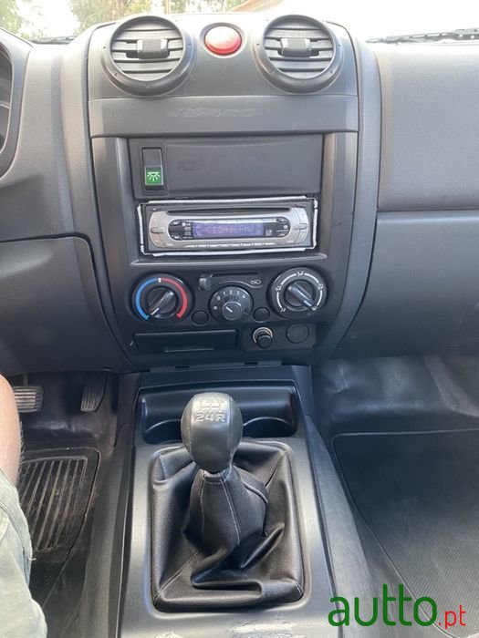 2009' Isuzu D-Max photo #3