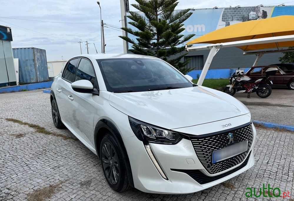 2021' Peugeot e-208 50 Kwh Allure Pack photo #3