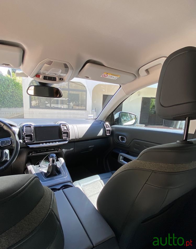 2020' Citroen C5 Aircross photo #5