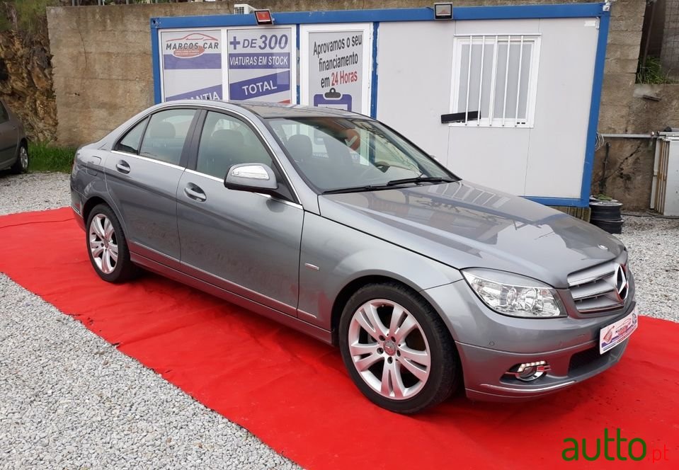 2009' Mercedes-Benz C-200 photo #1