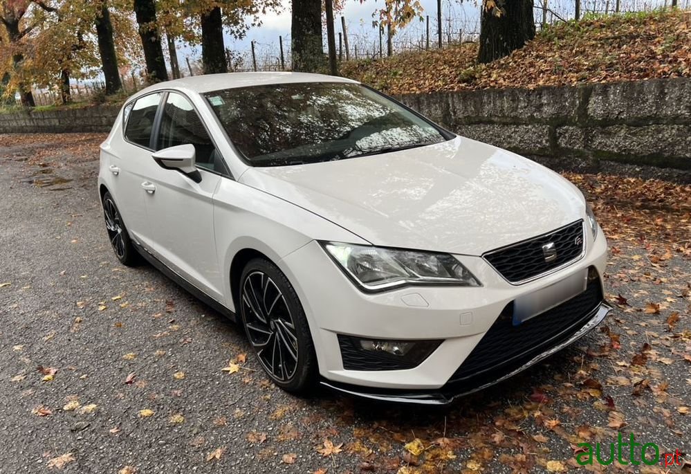 2014' SEAT Leon photo #3