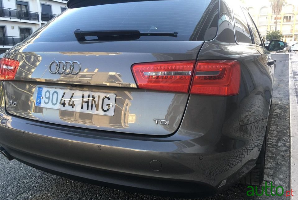 2012' Audi A6 Avant photo #5