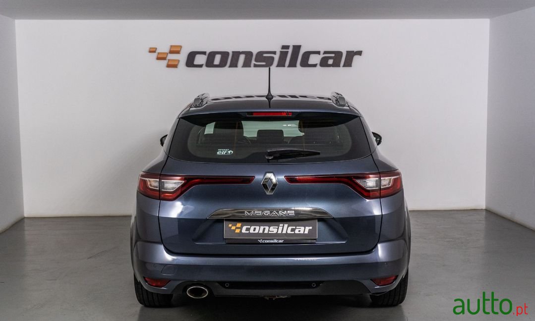 2017' Renault Megane Sport Tourer photo #5