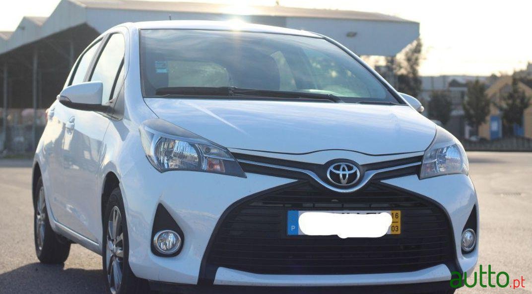 2016' Toyota Yaris photo #1