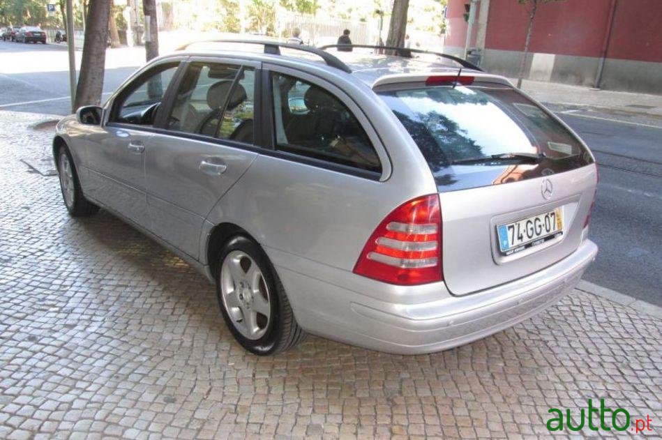 2002' Mercedes-Benz C-220 photo #1