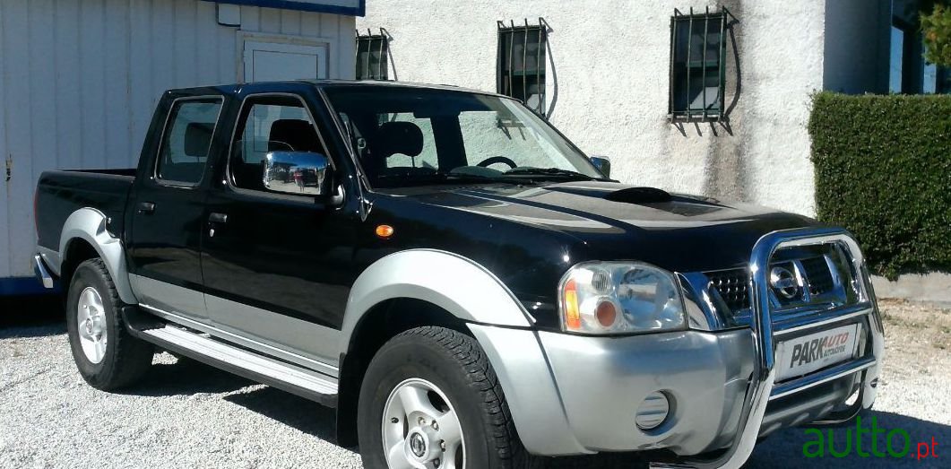 2002' Nissan Navara photo #3