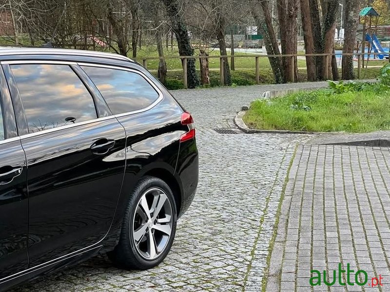 2016' Peugeot 308 Sw photo #3