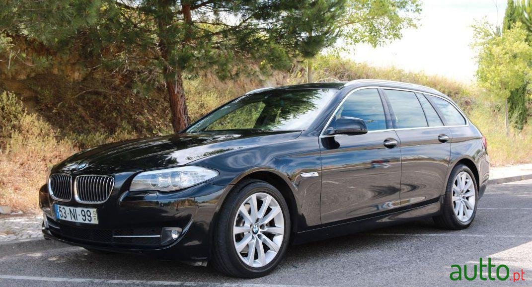 2012' BMW 520 D Touring photo #4