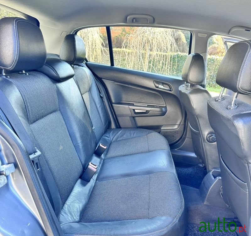 2006' Opel Astra photo #6