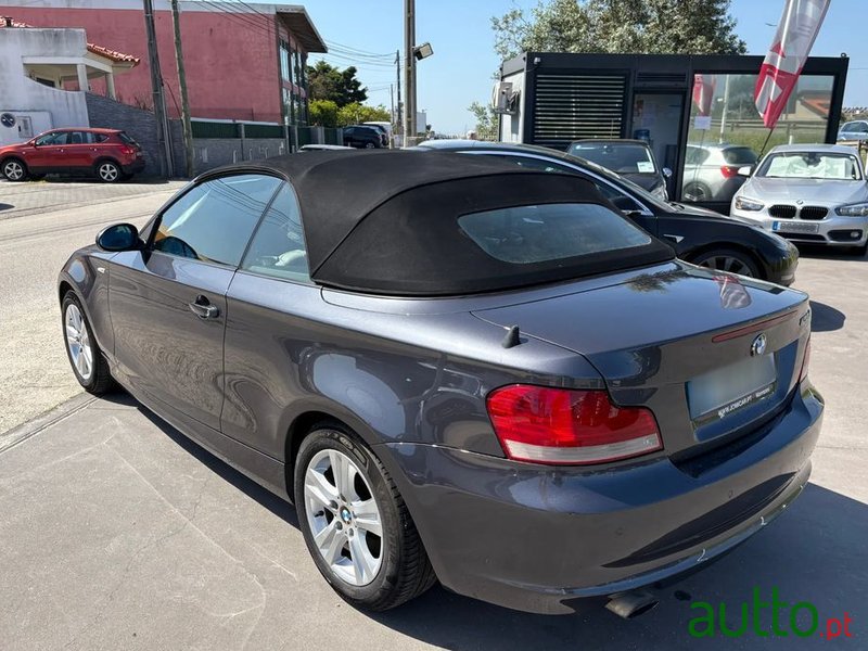 2008' BMW Série 1 D Cabrio photo #4