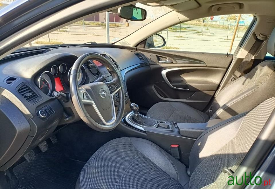 2010' Opel Insignia Sports Tourer photo #6