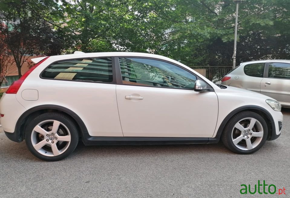 2011' Volvo C30 photo #3