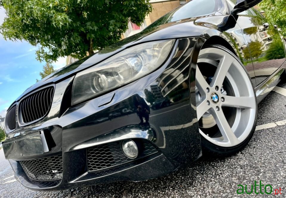 2008' BMW 320 photo #1