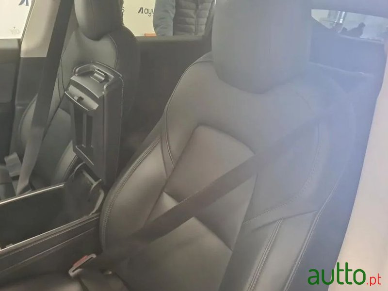 2022' Tesla Model Y photo #3