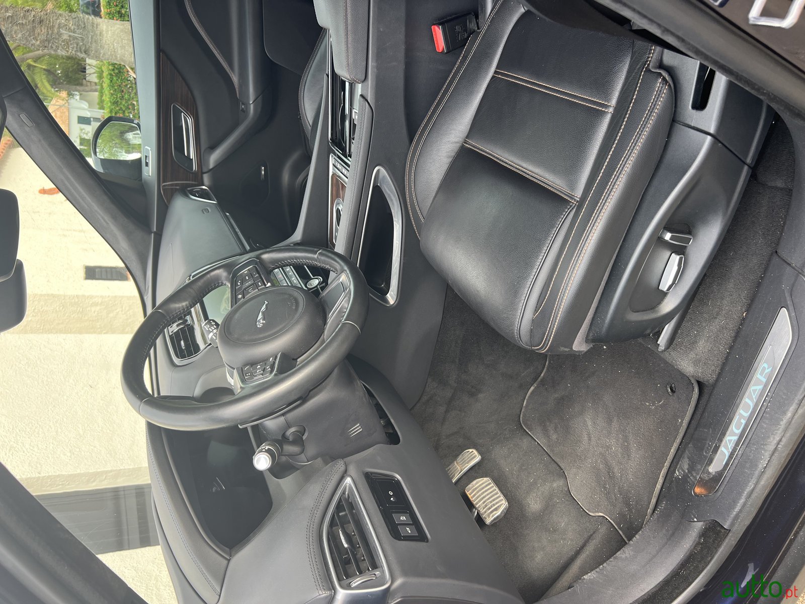 2018' Jaguar F-Pace Prestige photo #6