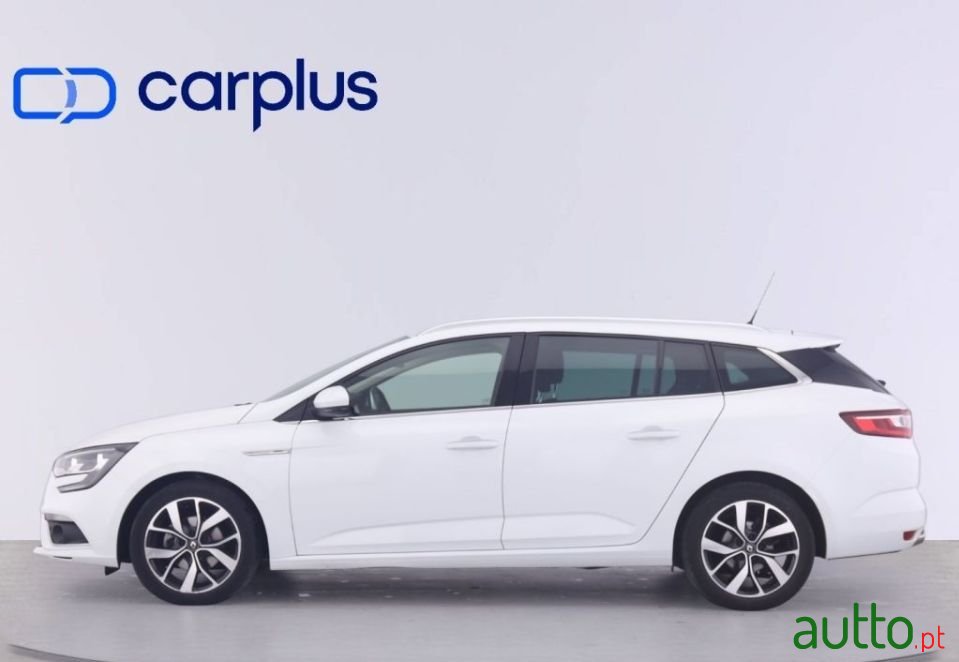 2020' Renault Megane Sport Tourer photo #4