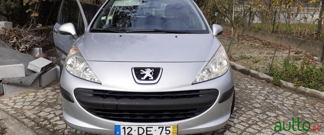 2007' Peugeot 207 photo #1
